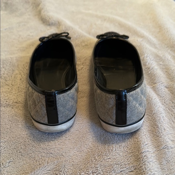 Women’s Tory Burch Black and Gray Skyler Flannel Sneaker Size 9 - Picture 5 of 6